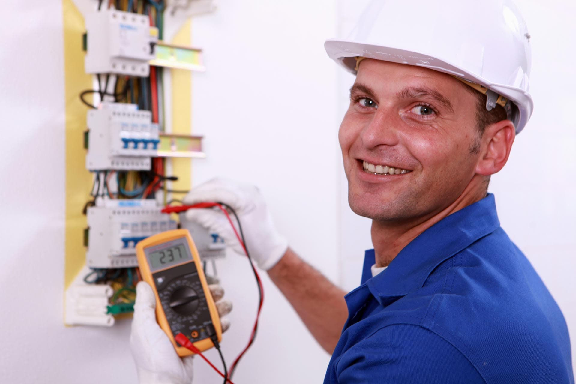 Elektriker Notdienst in der Nähe: Unsere Experten lösen Ihre Elektroprobleme sofort