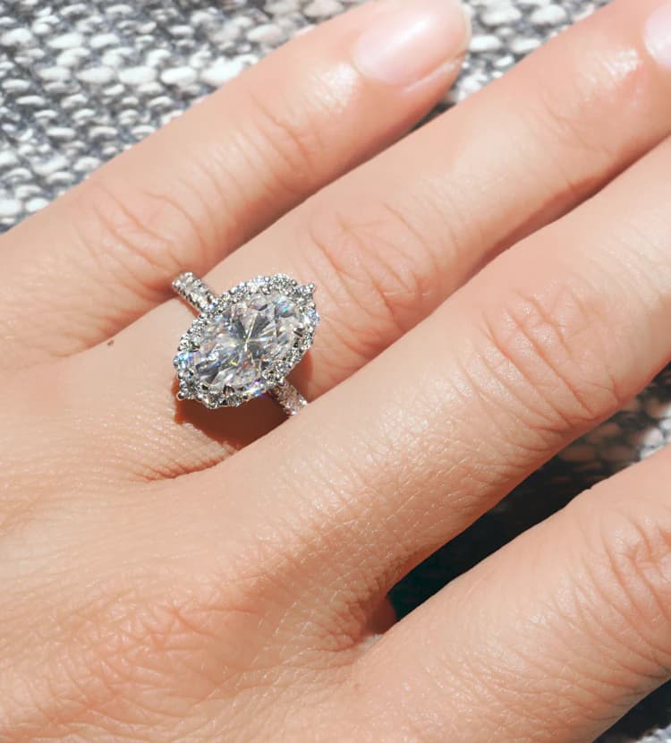 Wie Moissanite in Laboren hergestellt wird
